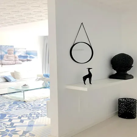 Apartment In With Lift